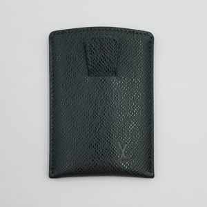 Louis Vuitton Green Taiga Card Case Wallet EUC